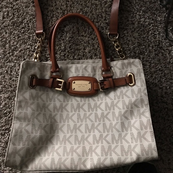 Michael Kors purse - Picture 1 of 3